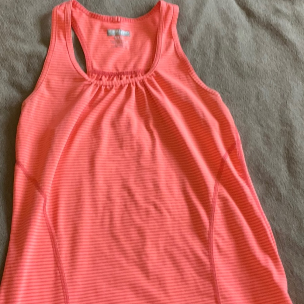 Two workout Tops - Picture 6 of 7